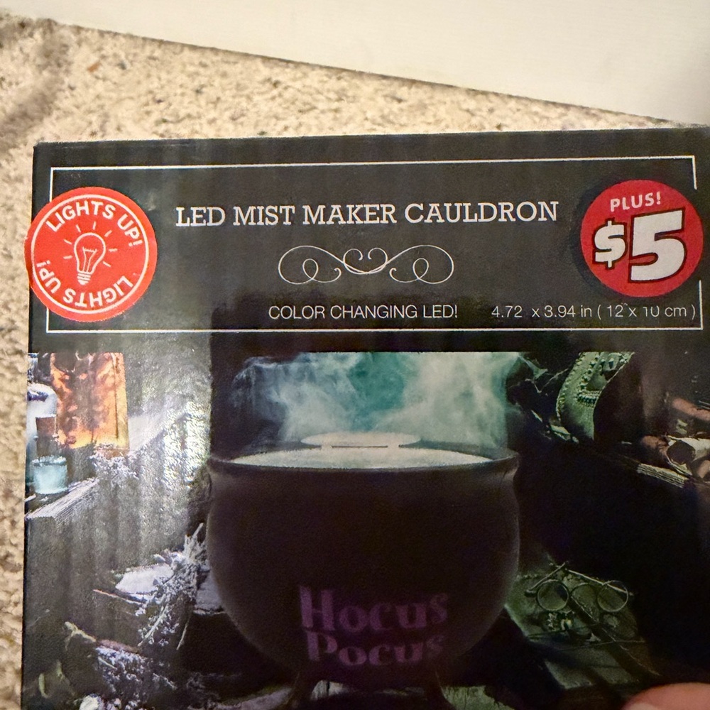 LED Mist Maker Cauldron with Color Changing LED